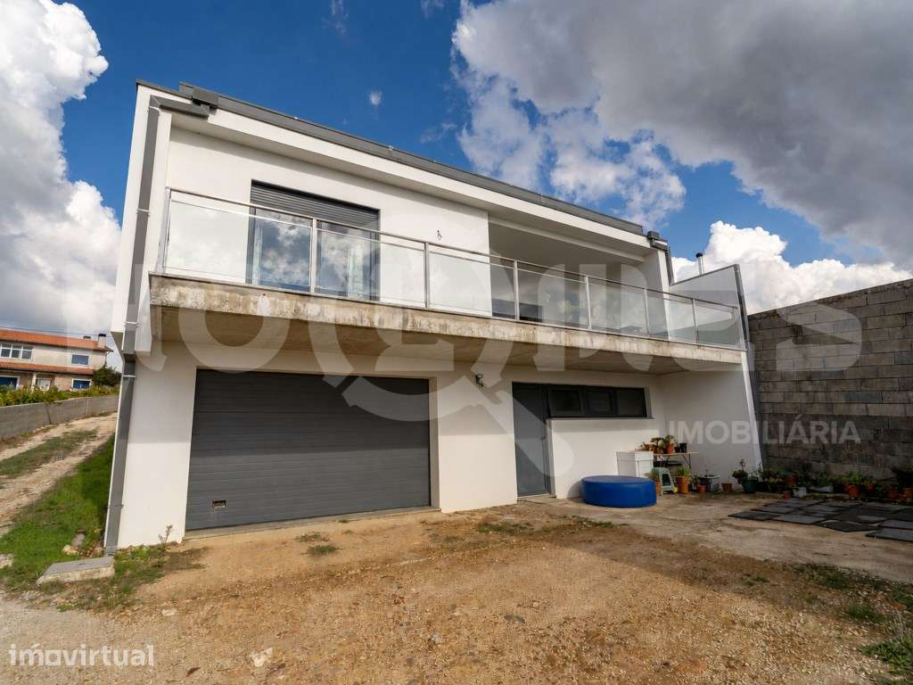 MORADIA T3 COM VISTAS PANORÂMICAS SOBRE COIMBRA | TERRENO DE 1.450 ... - Grande imagem: 5/56