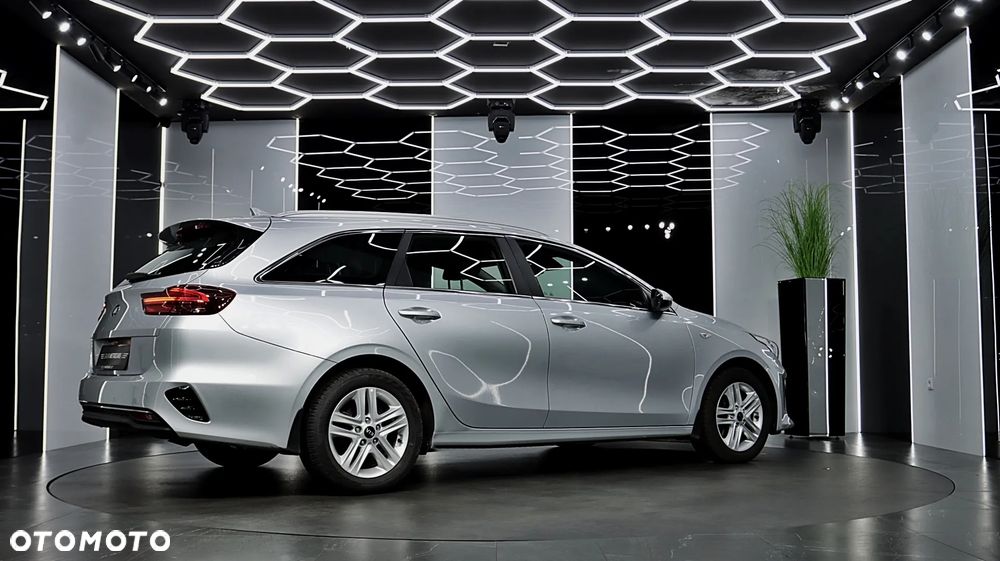 Kia Ceed 1.6 CRDi SCR M DCT - 9