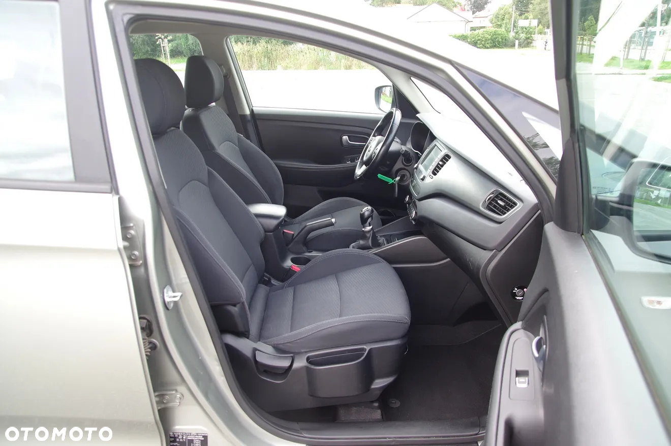 Kia Carens 1.7 CRDi XL 7os - 27
