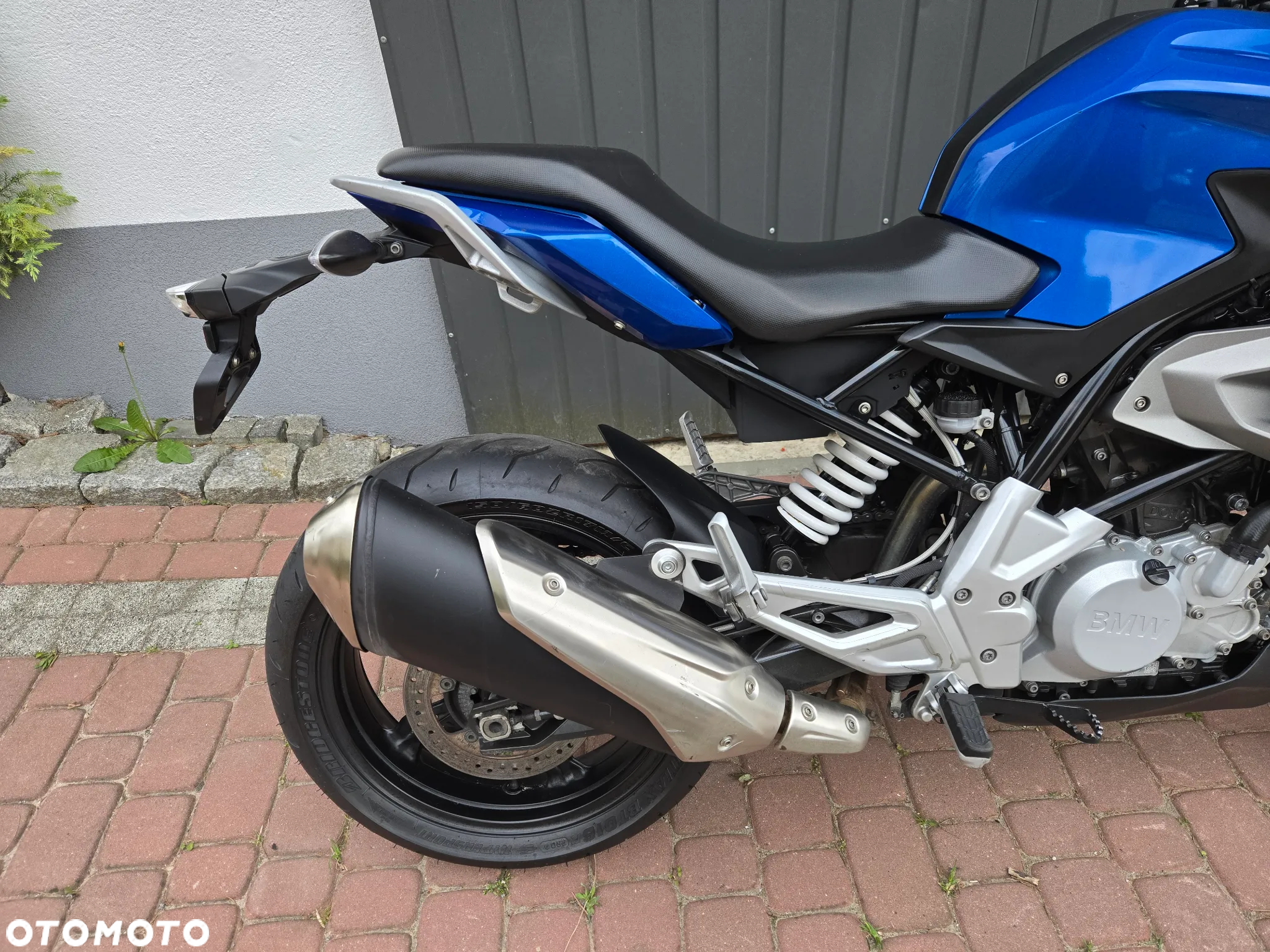 BMW G - 22