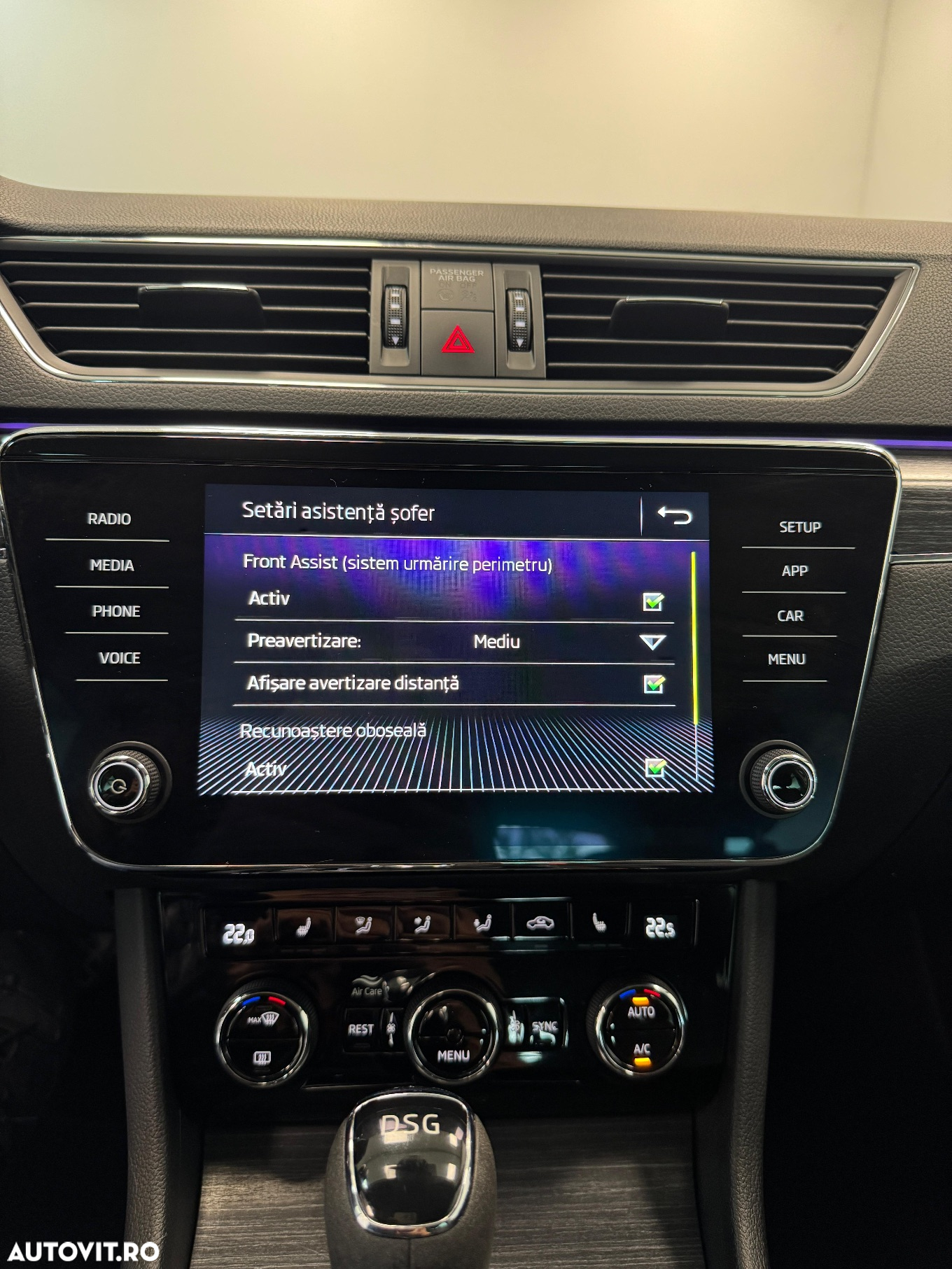 Skoda Superb 2.0 TDI DSG Style - 34