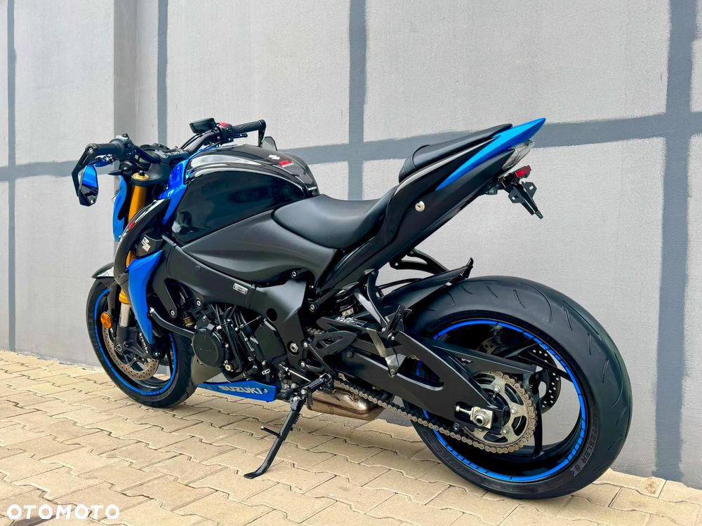 Suzuki GSX - 7