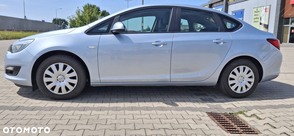 Opel Astra - 2
