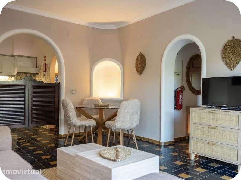 Apartamento T1 com 254m de Jardim - Grande imagem: 4/12