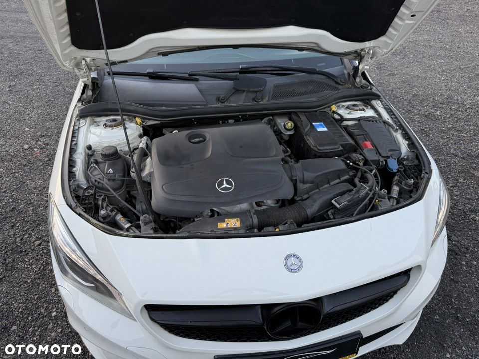 Mercedes-Benz CLA 180 AMG Line - 39