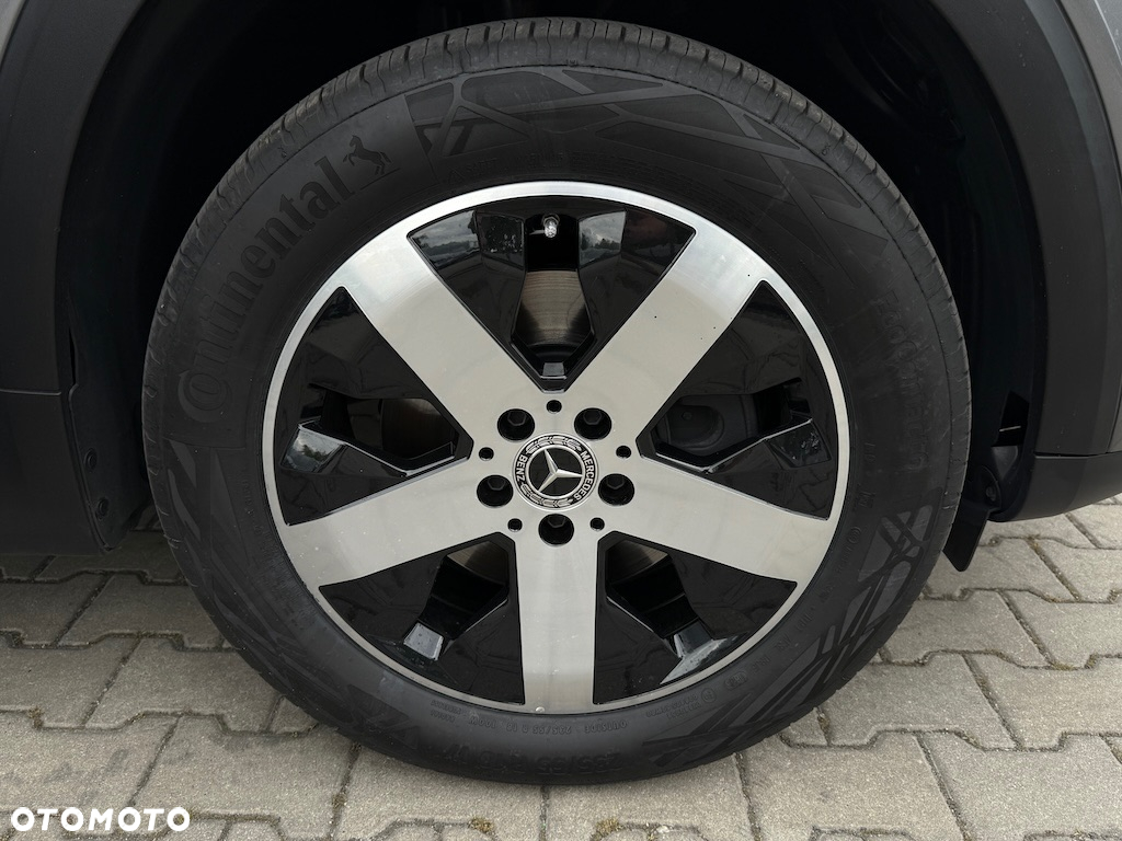 Mercedes-Benz GLB 200 d 8G-DCT - 38