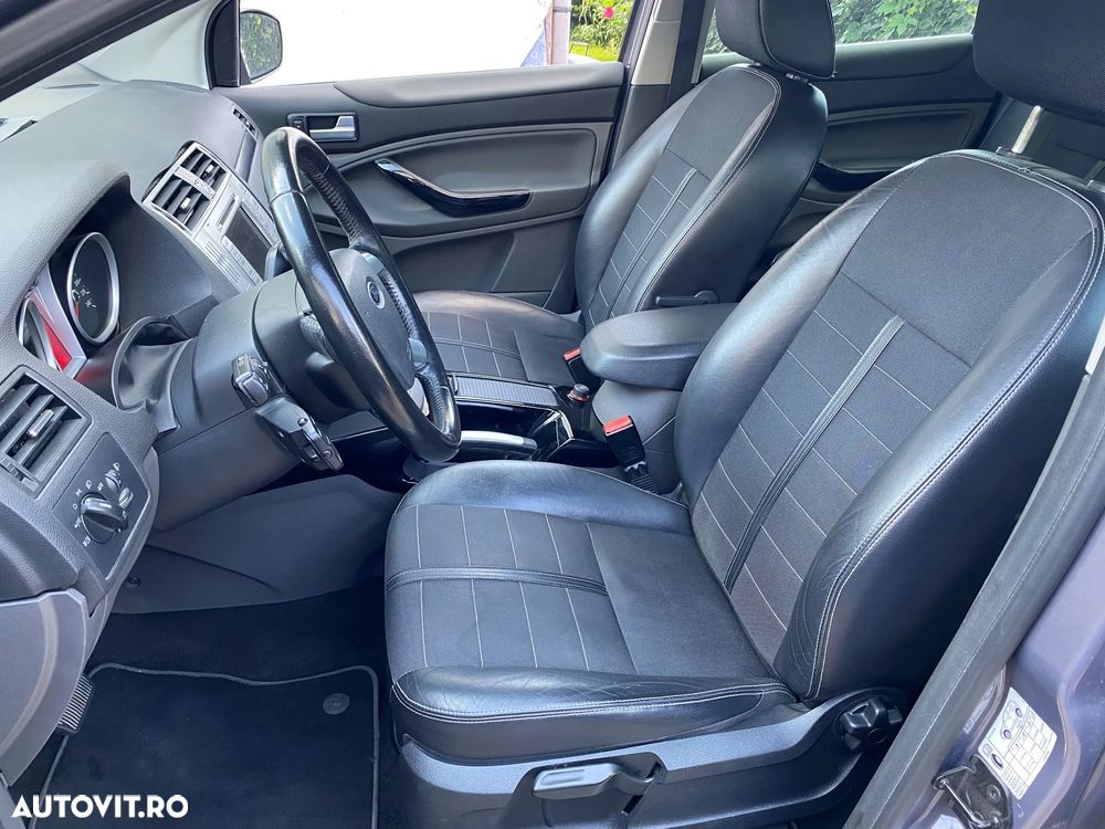 Ford Kuga 2.0 TDCi Powershift 4WD Titanium - 10