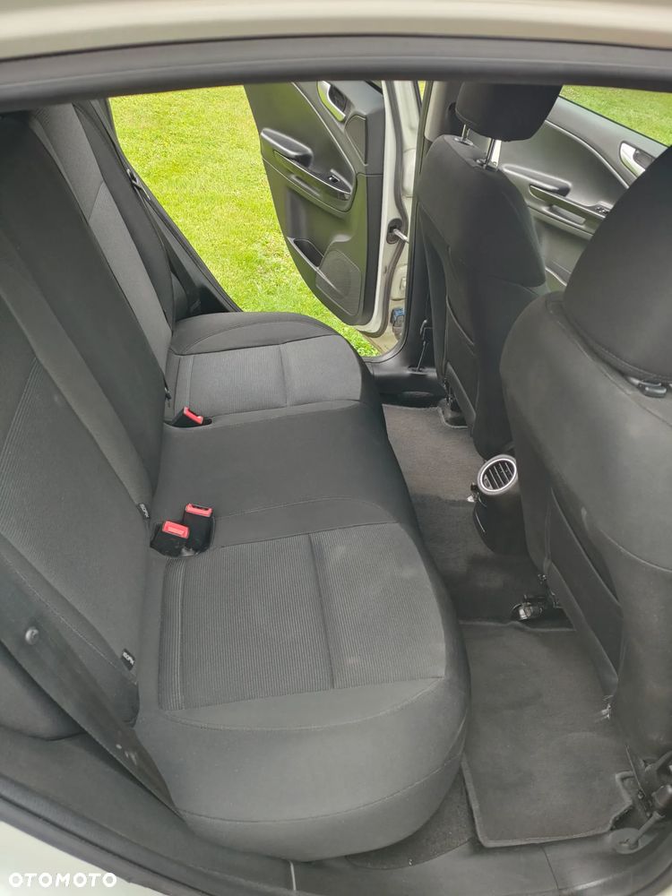 Alfa Romeo Giulietta 1.6 JTDM Distinctive - 8