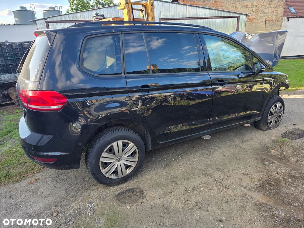 Volkswagen Touran 2.0 TDI BMT Comfortline Plus DSG - 2