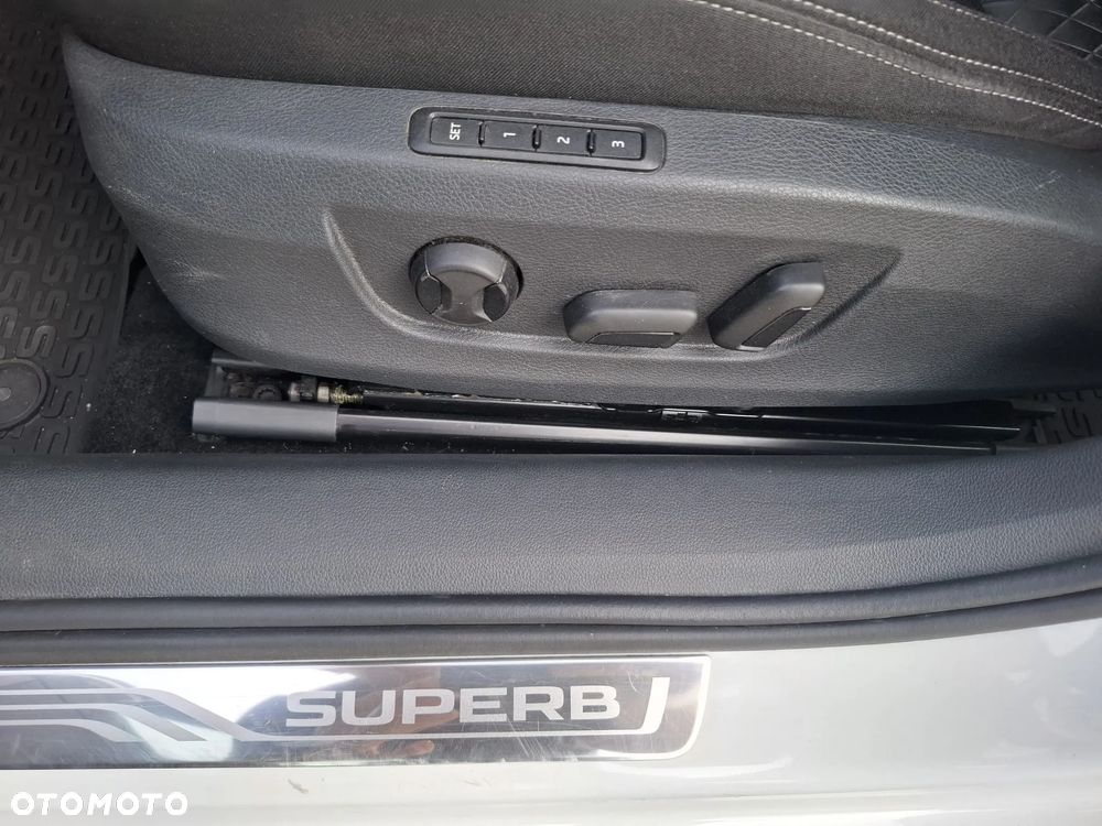 Skoda Superb 2.0 TDI Active DSG - 12