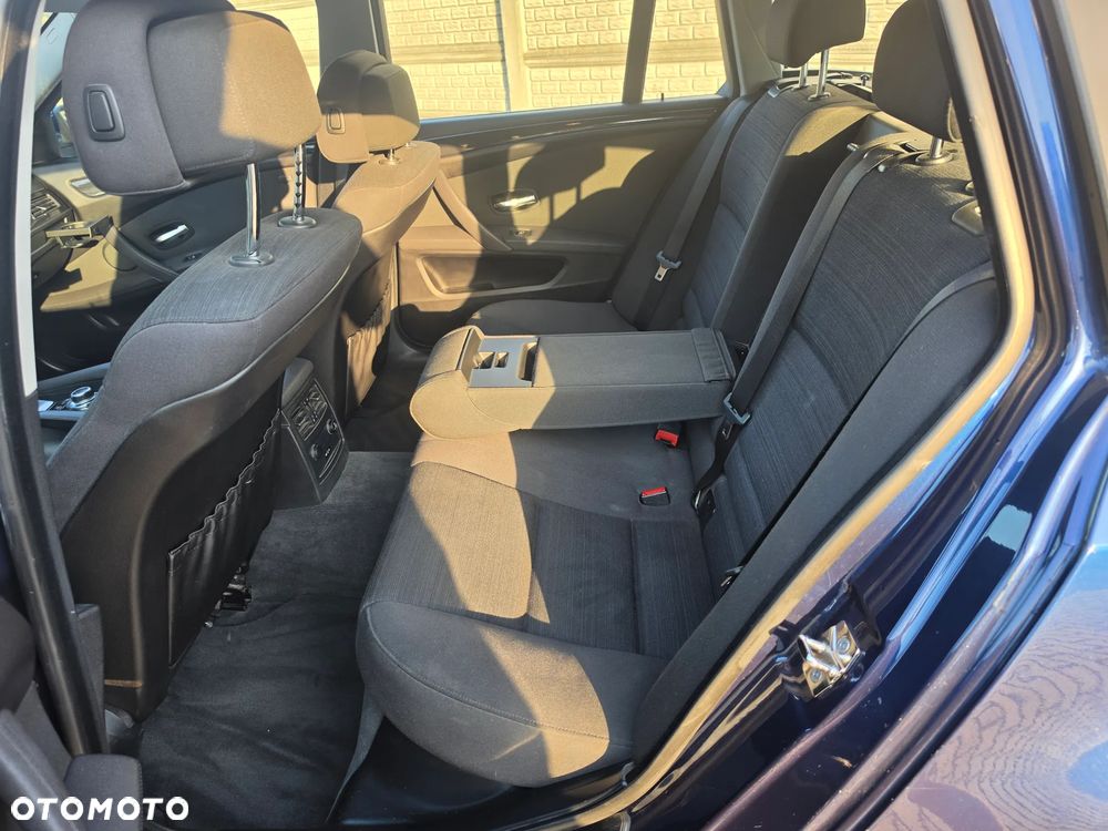 BMW Seria 5 525d Edition Exclusive - 21