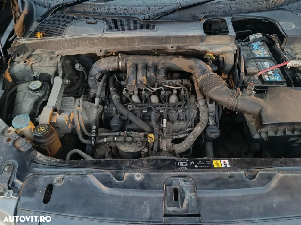 Dezmembrez land ROVER freelander 2 , motorizare 2.2 e4 - 3