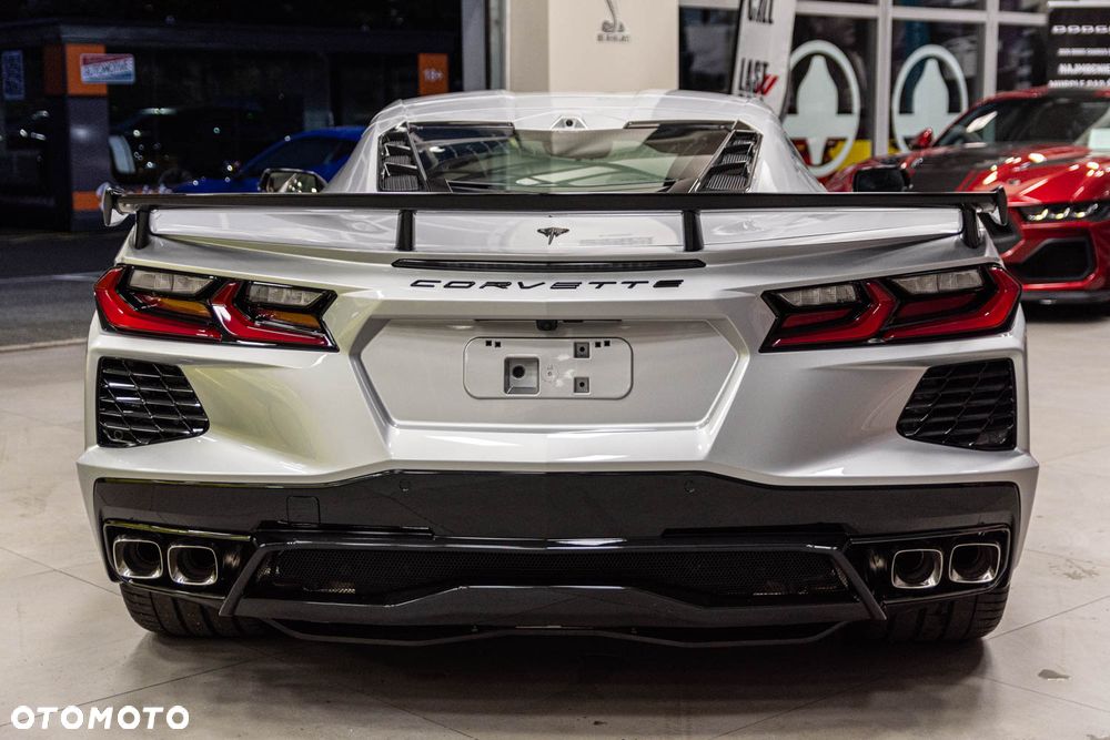 Chevrolet Corvette - 8