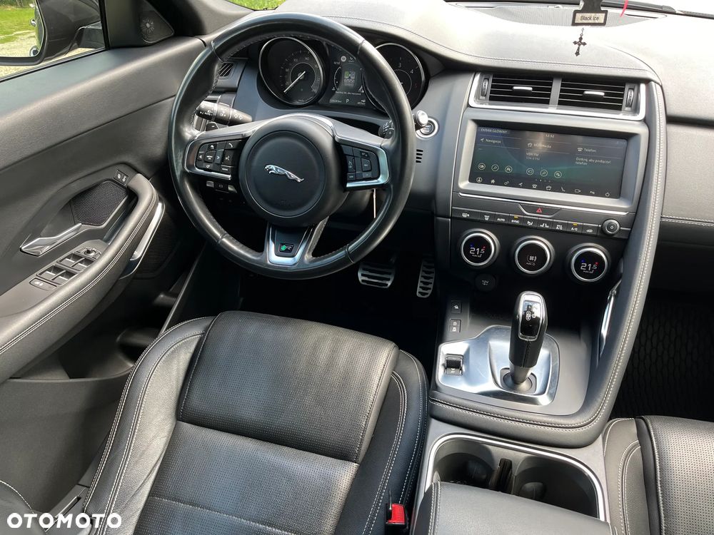 Jaguar E-Pace 2.0 i4D AWD R-Dynamic - 24