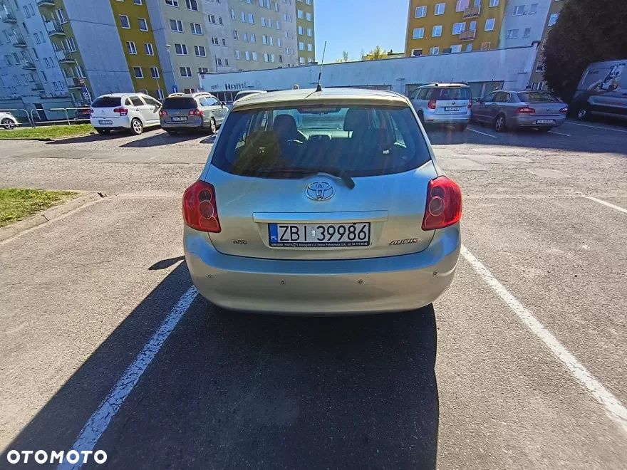 Toyota Auris - 4