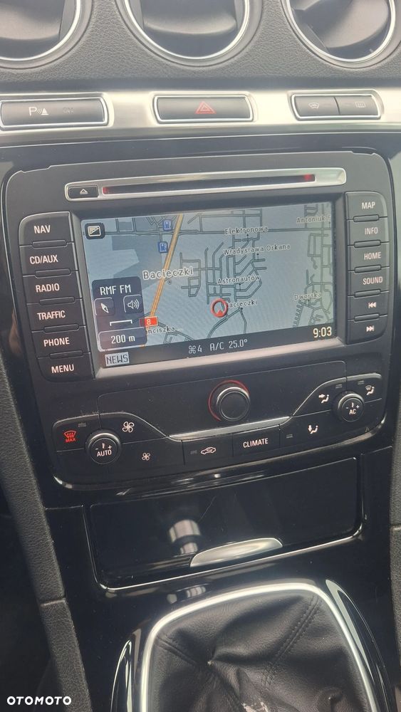 Ford Galaxy 2.0 TDCi Ghia - 17