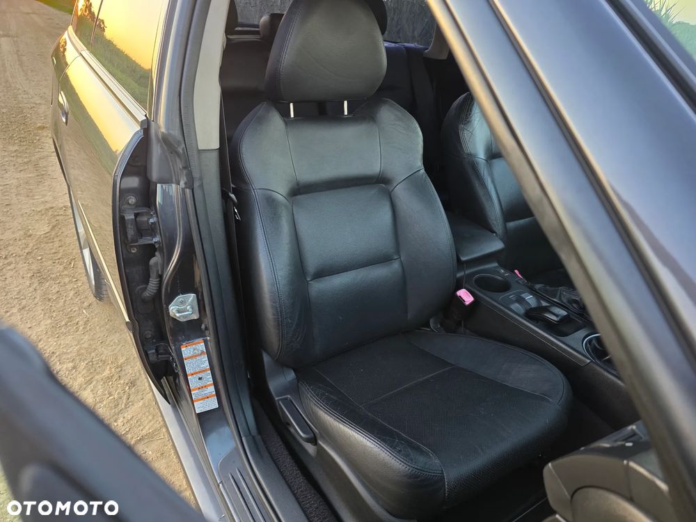 Subaru Legacy - 28