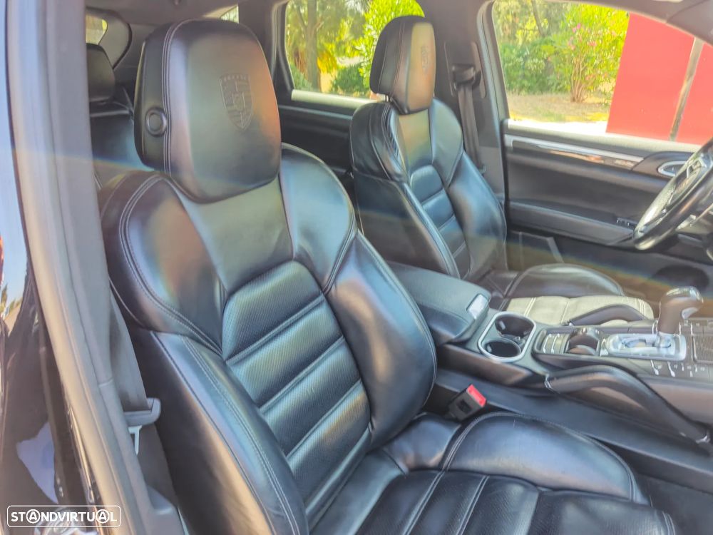 Porsche Cayenne Platinum Edition - 29
