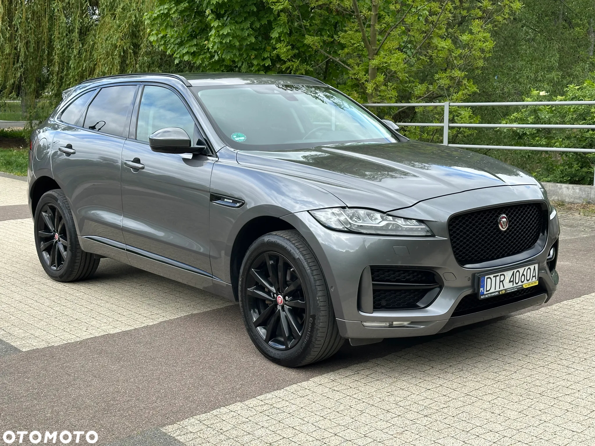 Jaguar F-Pace D200 AWD R-Dynamic HSE 90th Anniversary Edition - 2