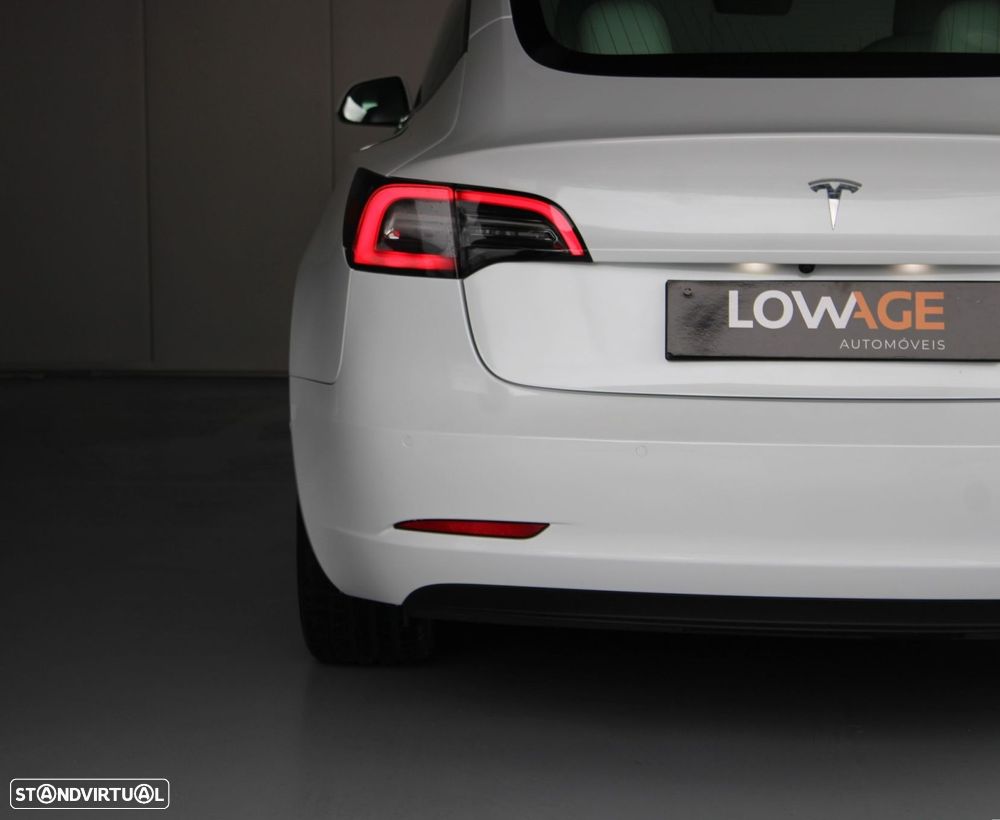 Tesla Model 3 Standard Range Plus RWD - 32