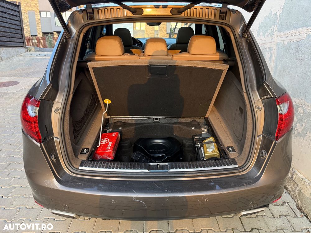 Porsche Cayenne 3.0 L V6 - 9