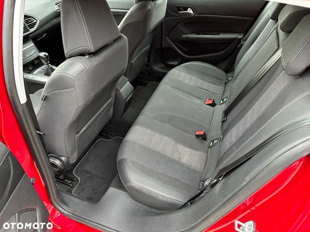 Peugeot 308 - 24