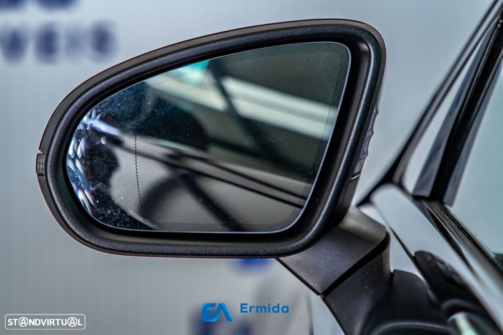 Mercedes-Benz A 250 e 8G-DCT AMG Line - 11