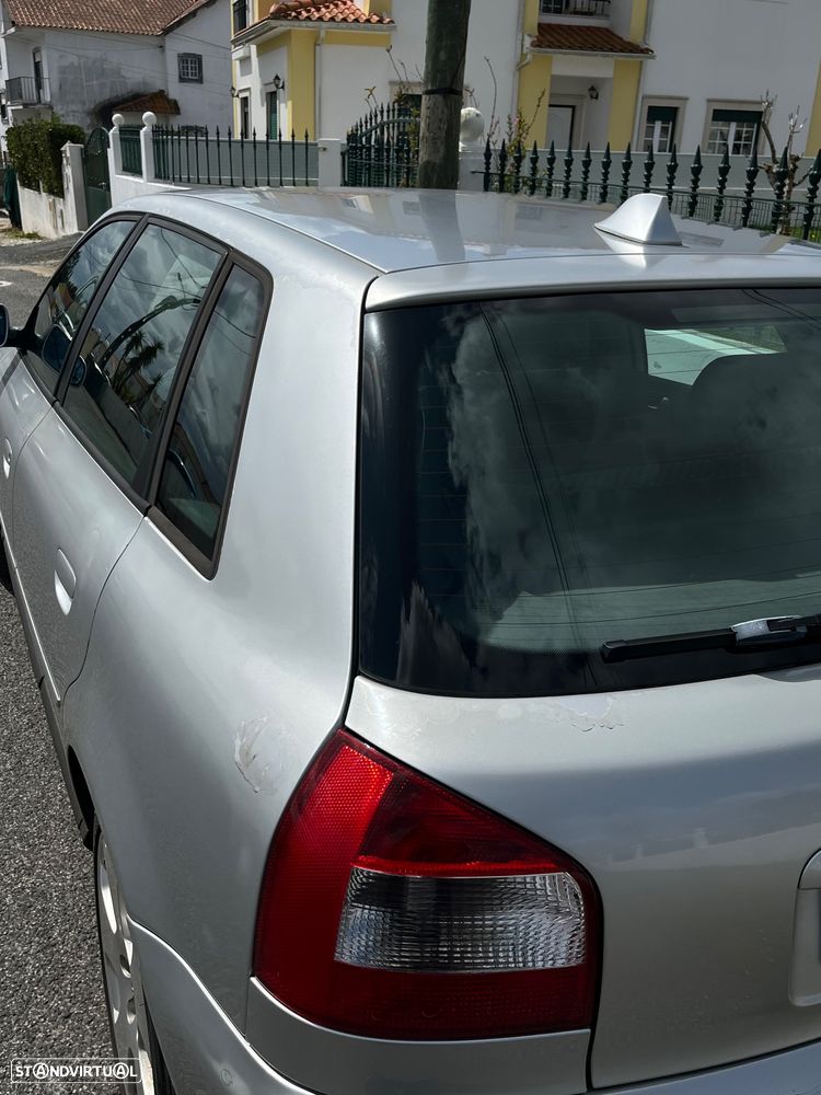 Audi A3 1.6 Ambition - 4