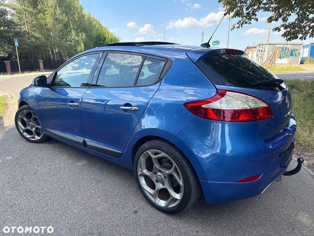 Renault Megane TCe 180 GT - 5