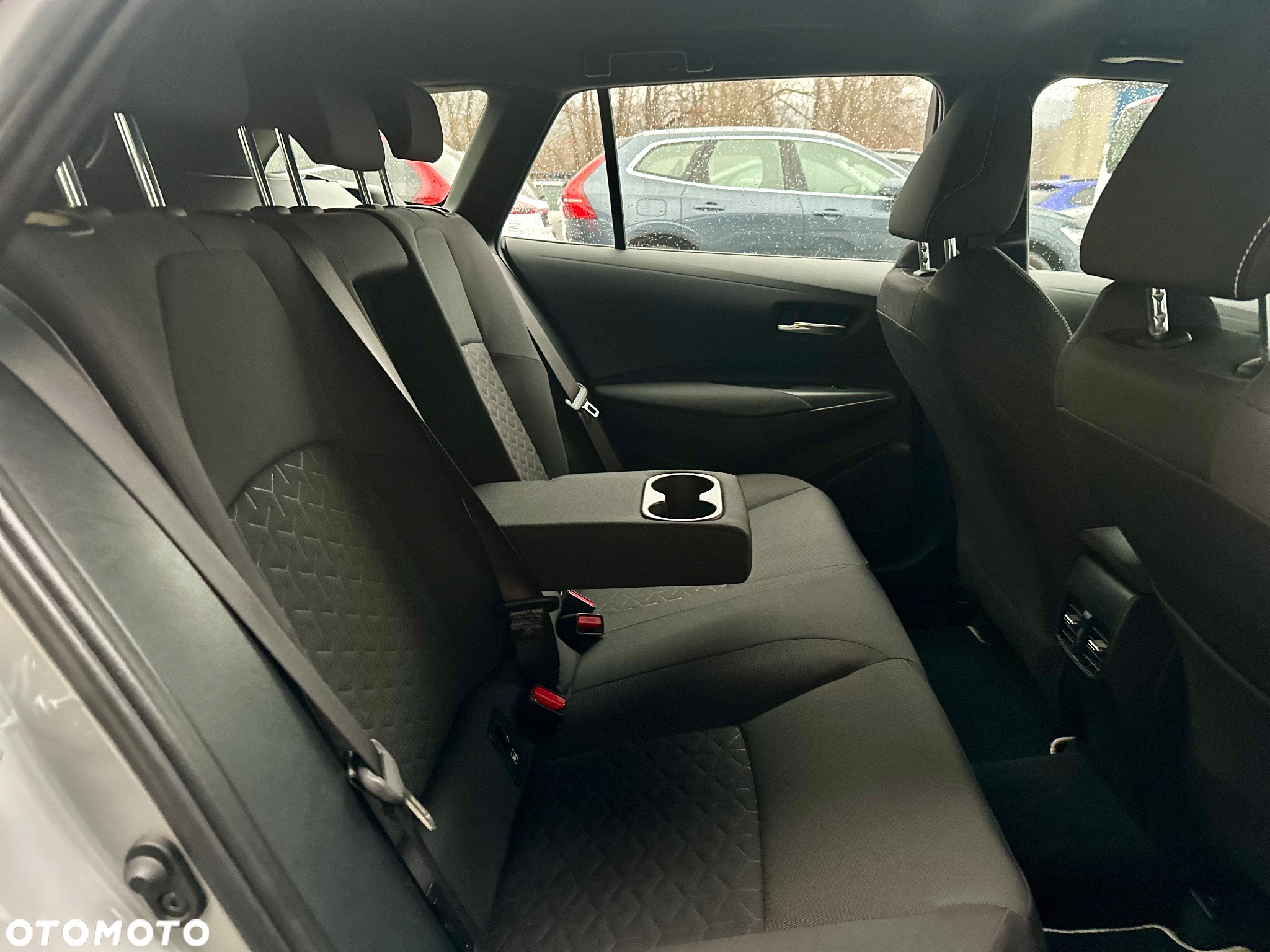 Toyota Corolla 2.0 Hybrid Comfort - 22