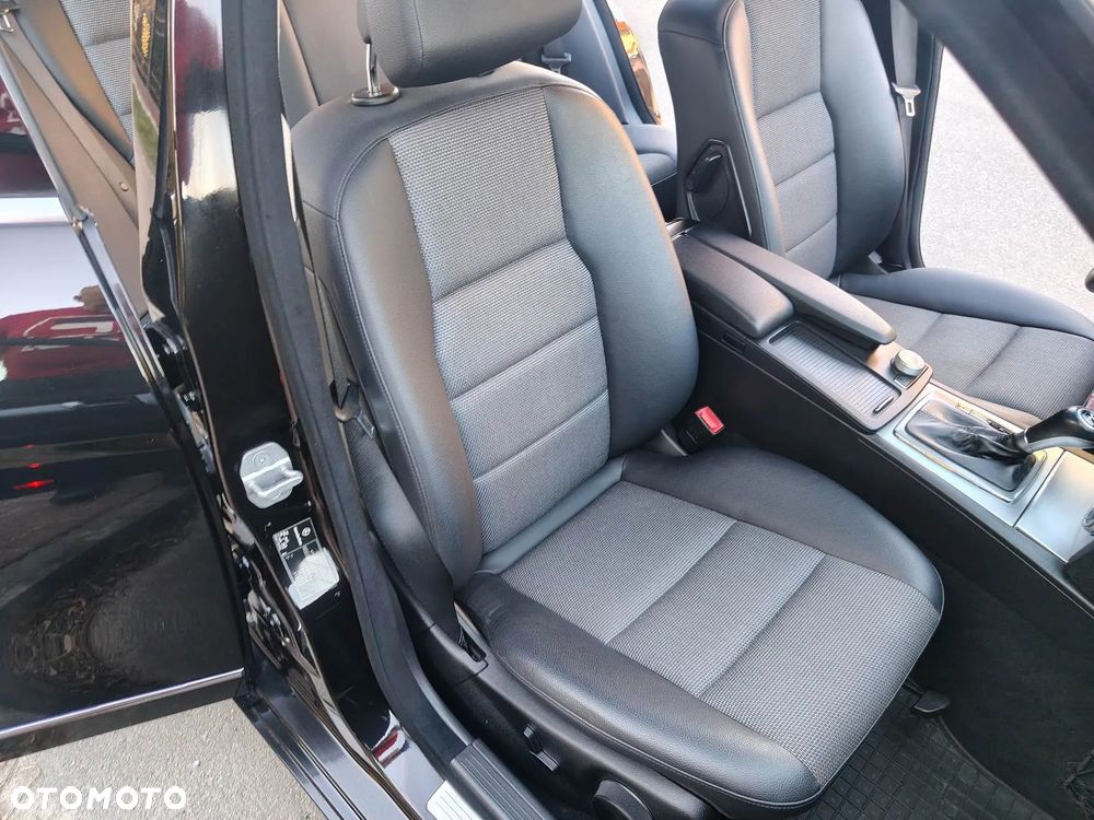 Mercedes-Benz Klasa C 220 CDI DPF Automatik BlueEFFICIENCY Avantgarde - 20