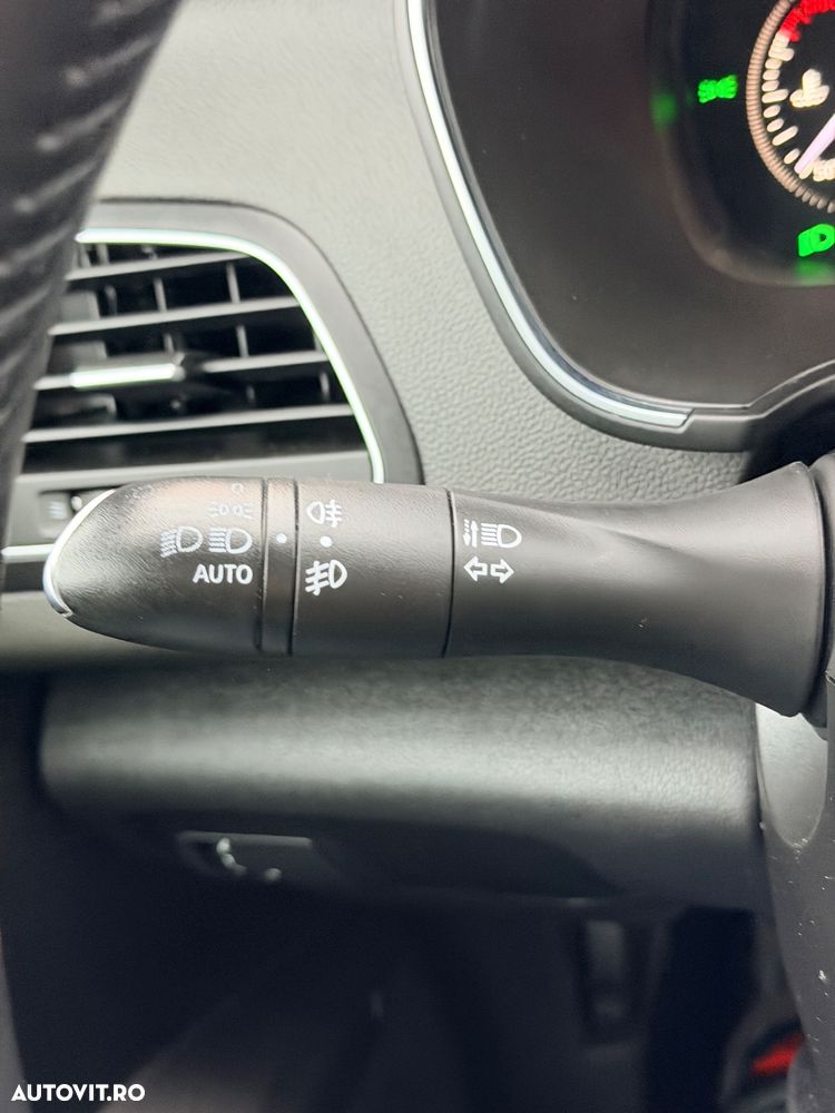 Renault Megane BLUE dCi Limited - 30