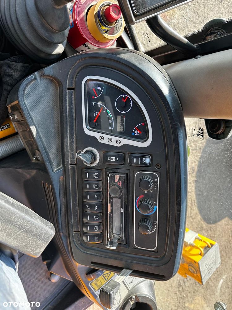JCB 4CX +4 nowe opony BKT Model 2018 1 własciciel ZADBANA - 9