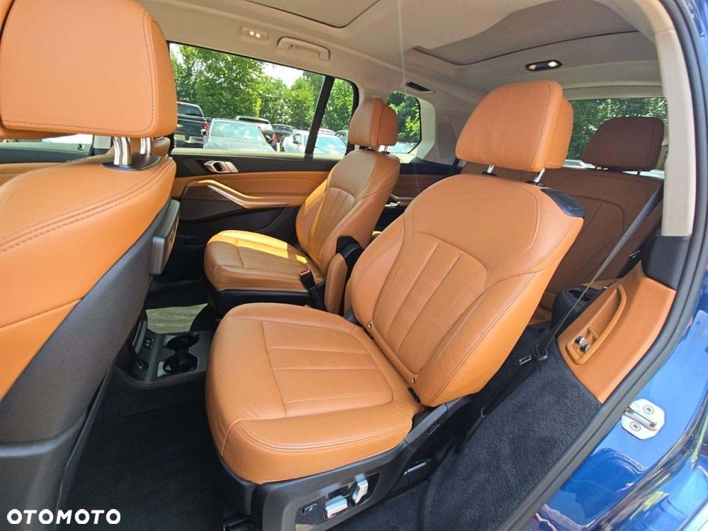 BMW X7 - 16