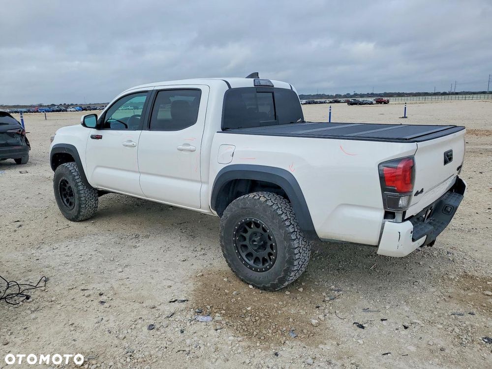 Toyota Tacoma - 3