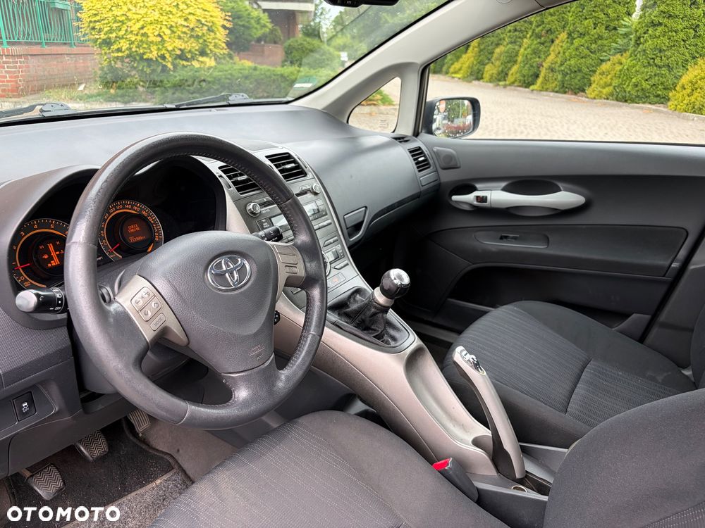 Toyota Auris 1.6 VVT-i Terra Start - 37