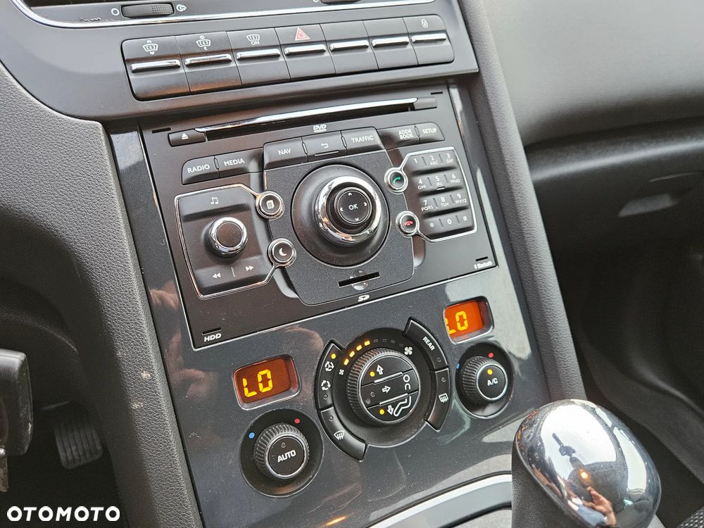 Peugeot 5008 e-HDI FAP 115 EGS6 Stop&Start Allure - 26