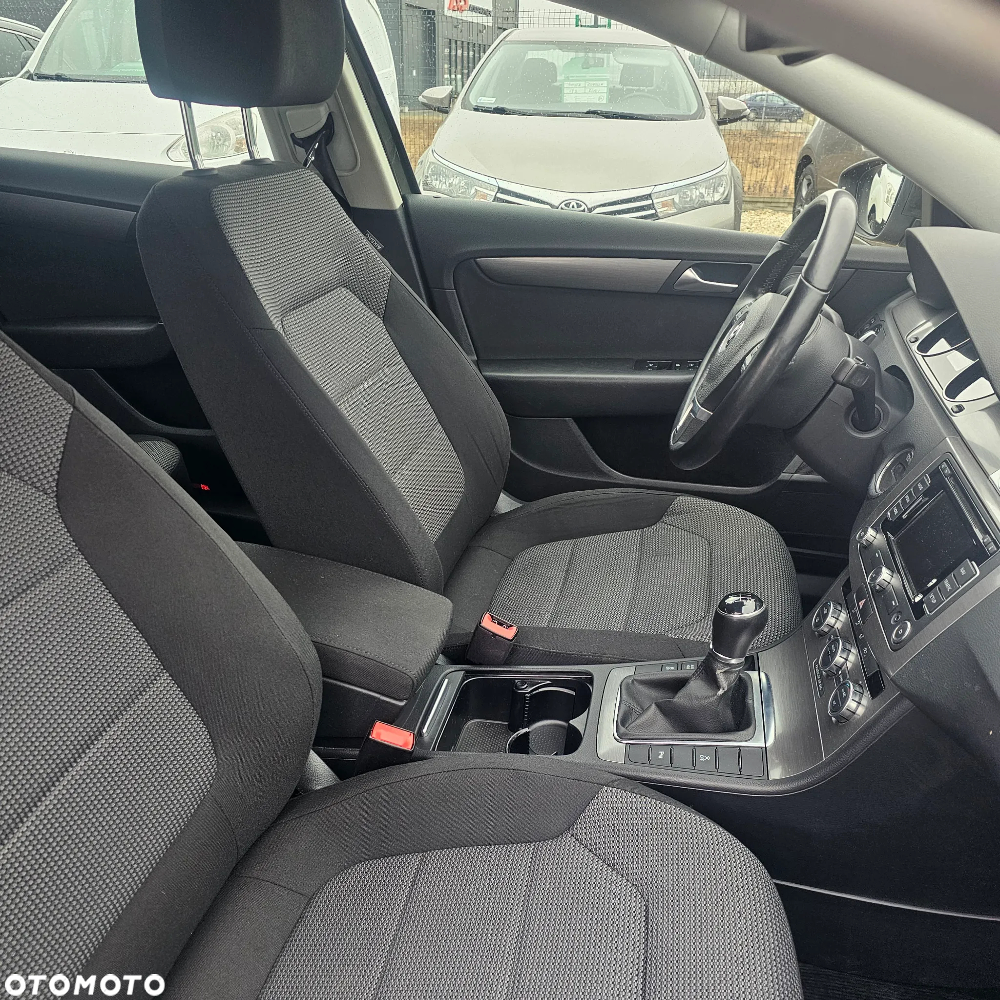 Volkswagen Passat - 21