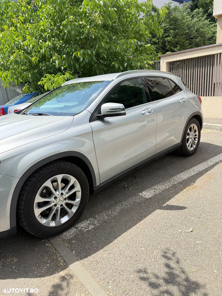 Mercedes-Benz GLA 220 d 4MATIC Aut. - 3