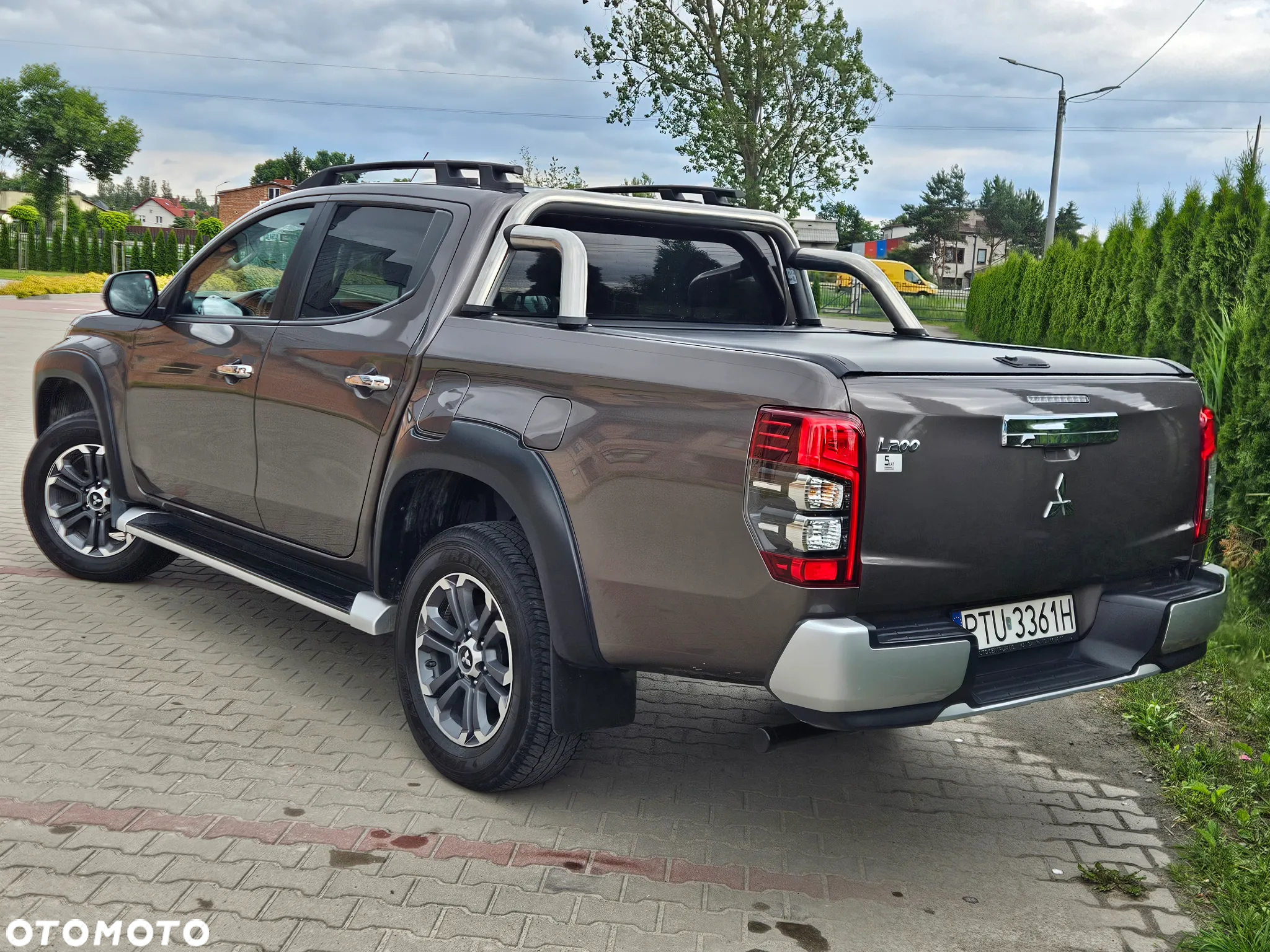 Mitsubishi L200 2.2 d DC Instyle Plus - 36