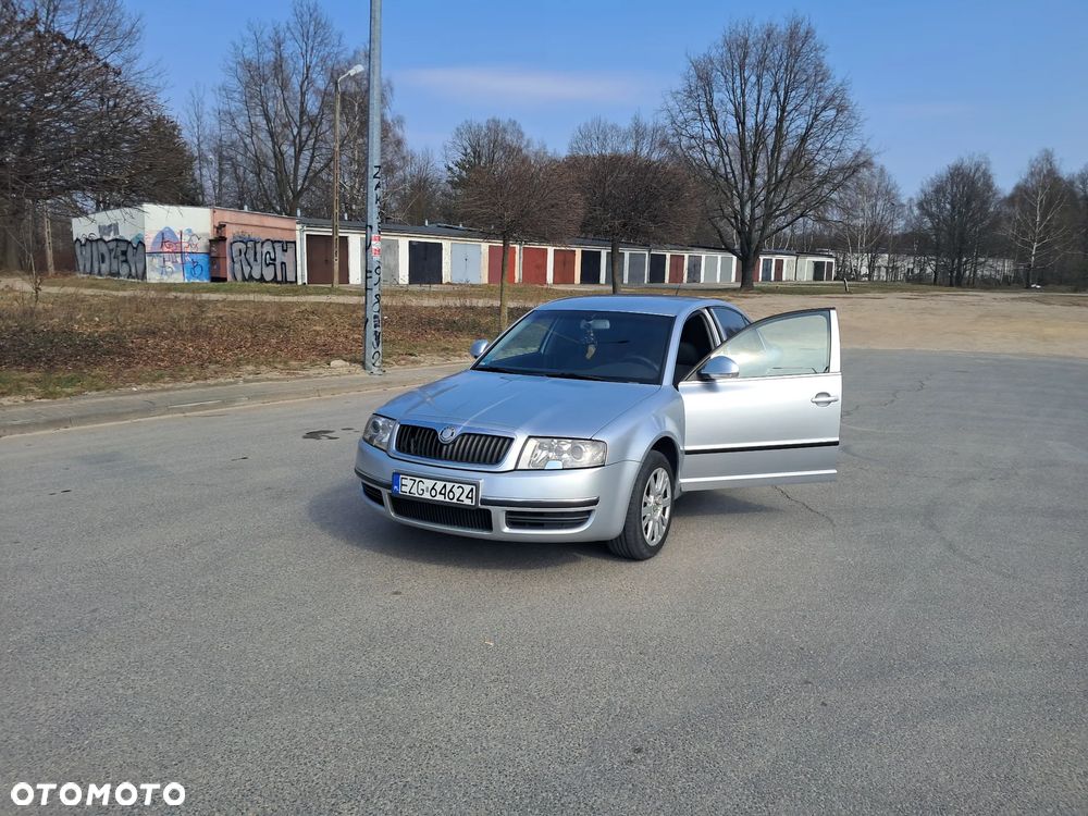 Skoda Superb 2.0 TDI DPF Comfort - 1