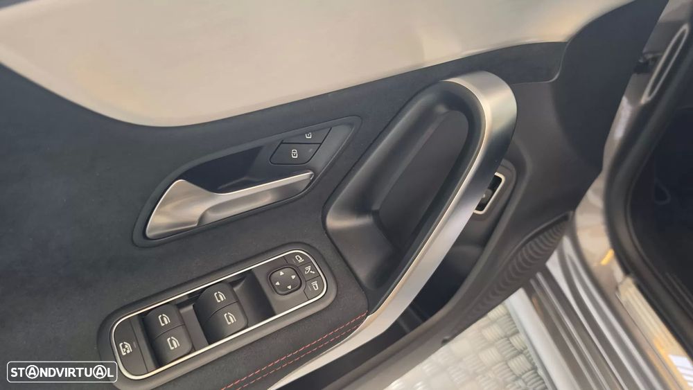 Mercedes-Benz CLA 35 AMG 4Matic - 38