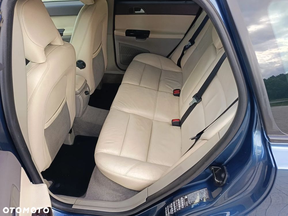 Volvo V50 2.0D Momentum - 14