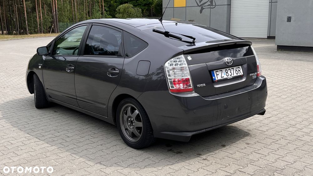 Toyota Prius 1.5 VVT-i Prestige - 3