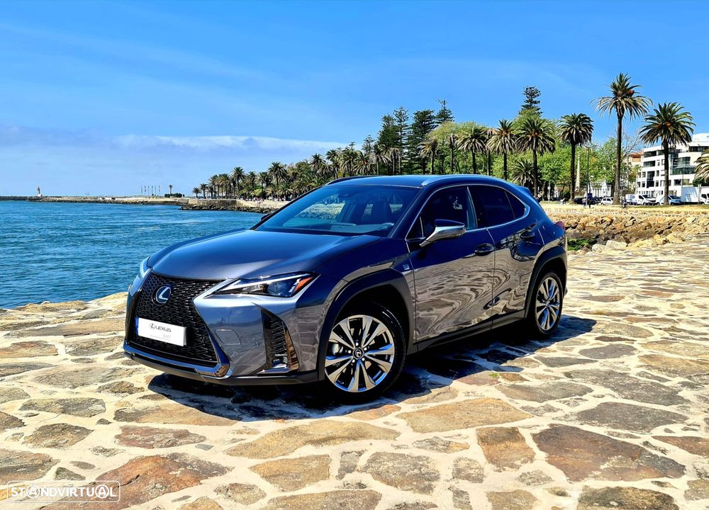Lexus UX 250h Sport - 1