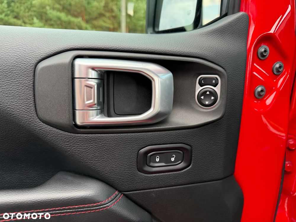 Jeep Wrangler - 33