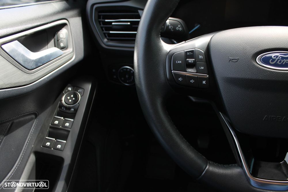 Ford Focus 1.5 TDCi EcoBlue Titanium - 11