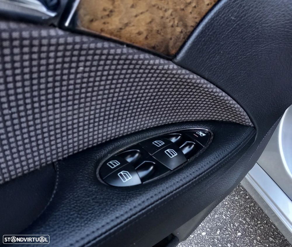 Mercedes-Benz E 220 CDi Avantgarde - 22