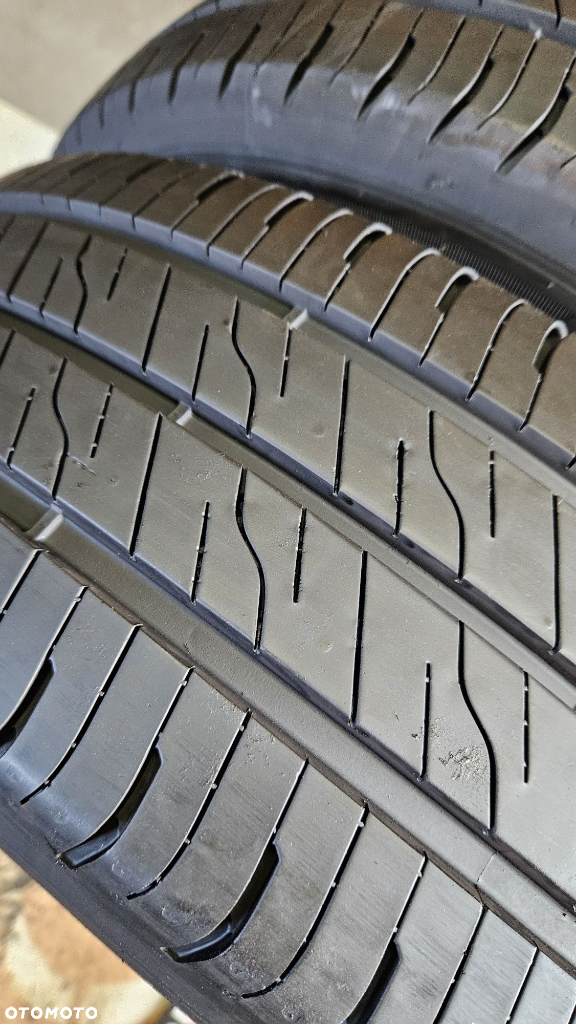 opony używane 215/65R16 Goodyear Efficientgrip Cargo 2 - 2