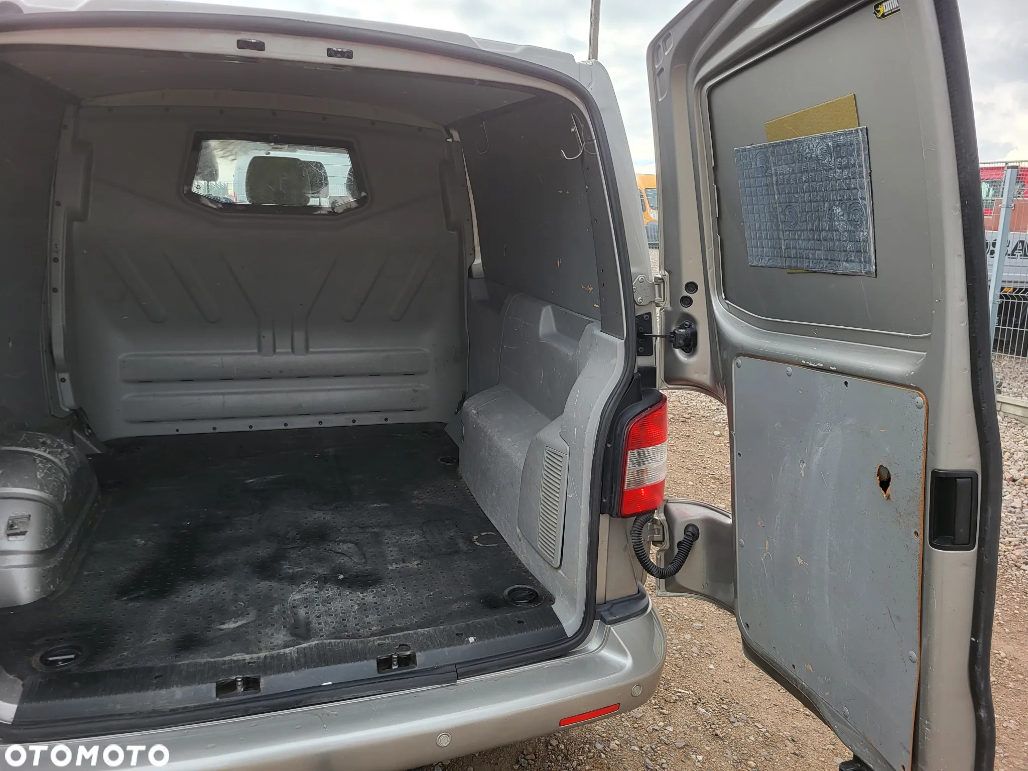 Volkswagen Transporter T5 DSG Doka Lang Comfortline - 31